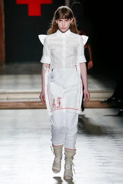 Look 2